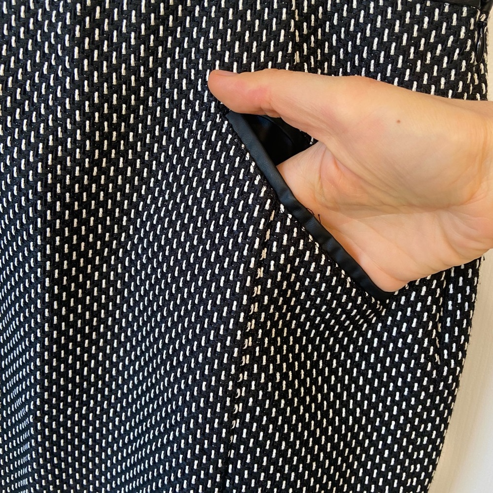 Paritzia Pepe Italian Designer Black and White Tweed Mini Skirt Sz 44 - Picture 4 of 13
